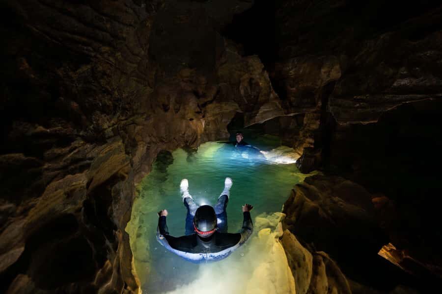 The Waitomo Experience : Okohua Glowworm Cave Tour - The small group effect: up to 6 people, real attention