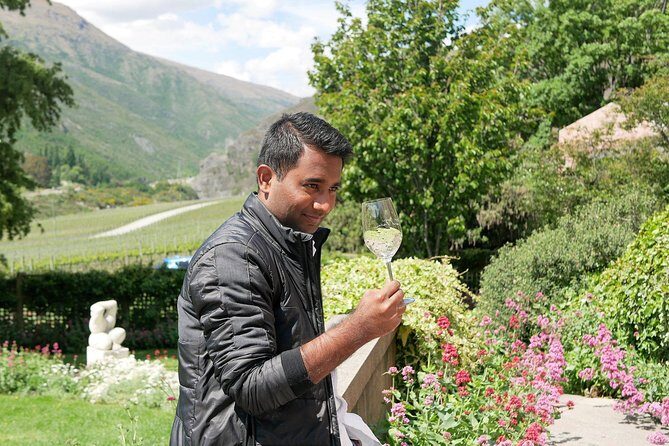 The Wine Trail Tour - Up to eight tastings: how not to turn a wine day into a blur