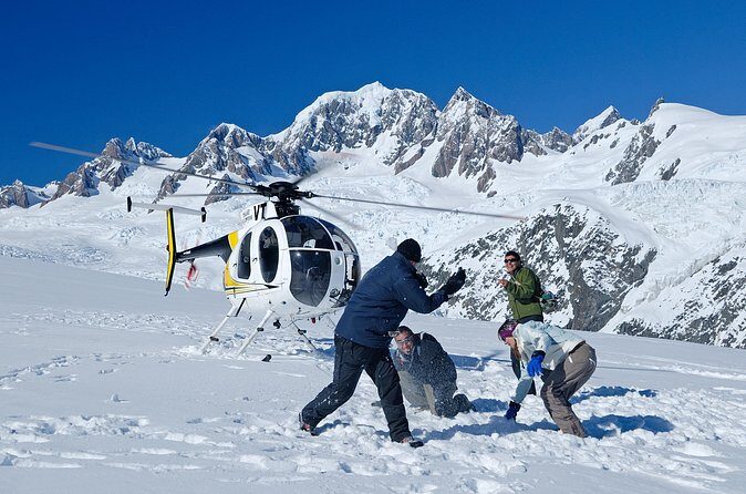 Twin Glacier Franz and Fox, snow landing (allow 30 mins - departing Franz Josef) - Franz Josef + Fox Glaciers From the Sky: The Smart Way to See More