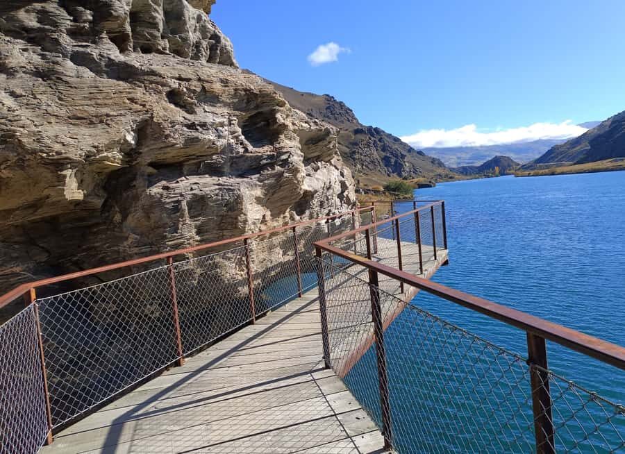 Ultimate Lake Dunstan Bike Hire, Shuttles And Boat Return - Lake Dunstan Trail: what makes the 42km ride special