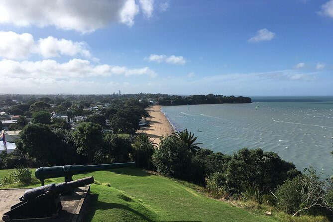 Volcanoes, Coasts, and Secret Spots Afternoon Tour in Auckland - How the tour runs: group size, walking time, and real comfort