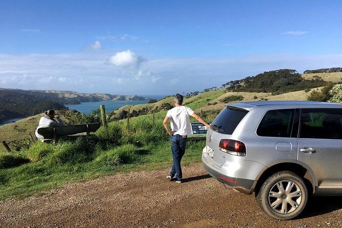 Waiheke Island Experience Tour - Stop-by-stop: Onetangi Bay, Man O’War, Mudbrick, and a time check