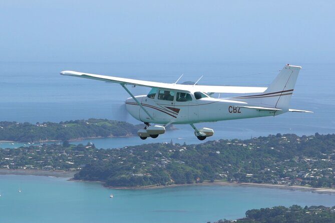 Waiheke Island - Fly and Dine (from North Shore Airport) - The Cessna 172 Flight: Views Over Hauraki Gulf and East-of-Waiheke Islands