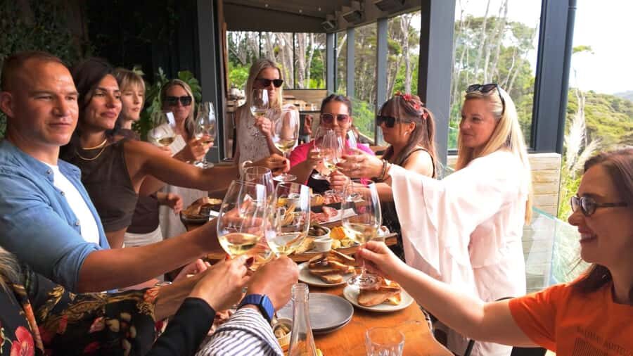 Waiheke Island: Scenic Wine Tour on Double Decker Bus - Meeting point, timing, and how the half-day really runs