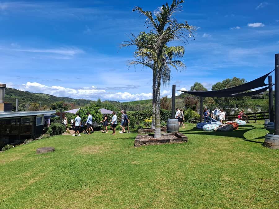 Waiheke Island: Sip and Savor 3 Vineyards Tour with Lunch - Vineyard 2: where food pairing tends to show up