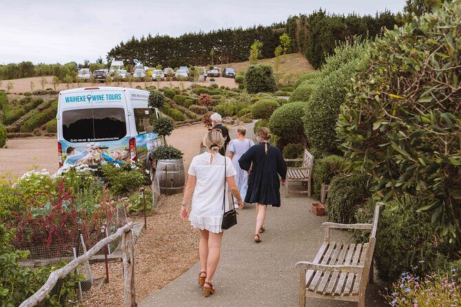 Waiheke Island: Taste&Graze Whisky Cellar Tour, Food, Olive Oil - Allpress Stays Matiatia Millhouse: olive oil tasting that feels like wine