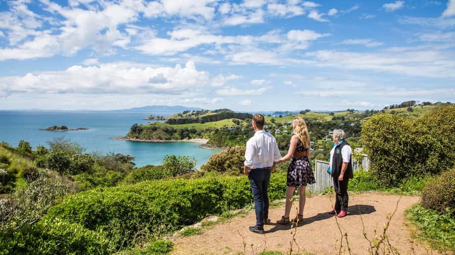 Waiheke Island: The Essence of Waiheke Wine Tour - Stop 3: Te Motu or Obsidian—your third stop may shift by season