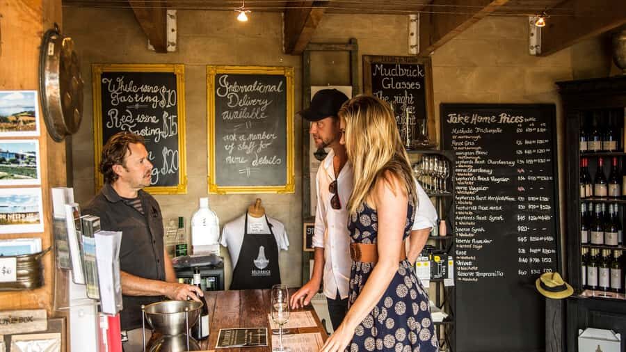 Waiheke Island: The Essence of Waiheke Wine Tour - What to taste and how to get the most from your glass