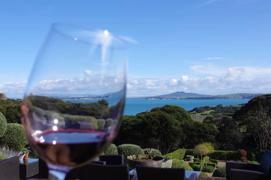 Waiheke Island Wine Tours - PREMIUM Wines - Max 11 clients ! - Price and value: is $131 worth it