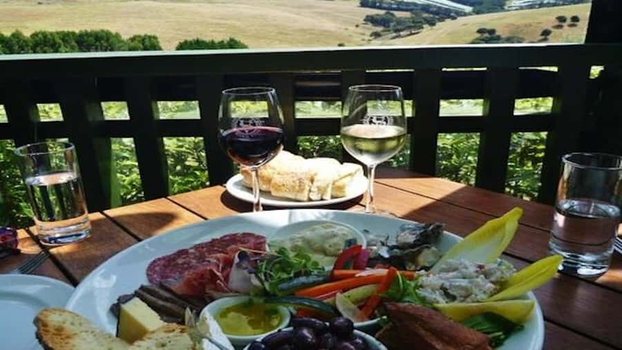 Waiheke: Scenic Taste and Graze Tour with Wine, Whisky, Beer - Waiheke flavor tour: how the 5 hours actually feel
