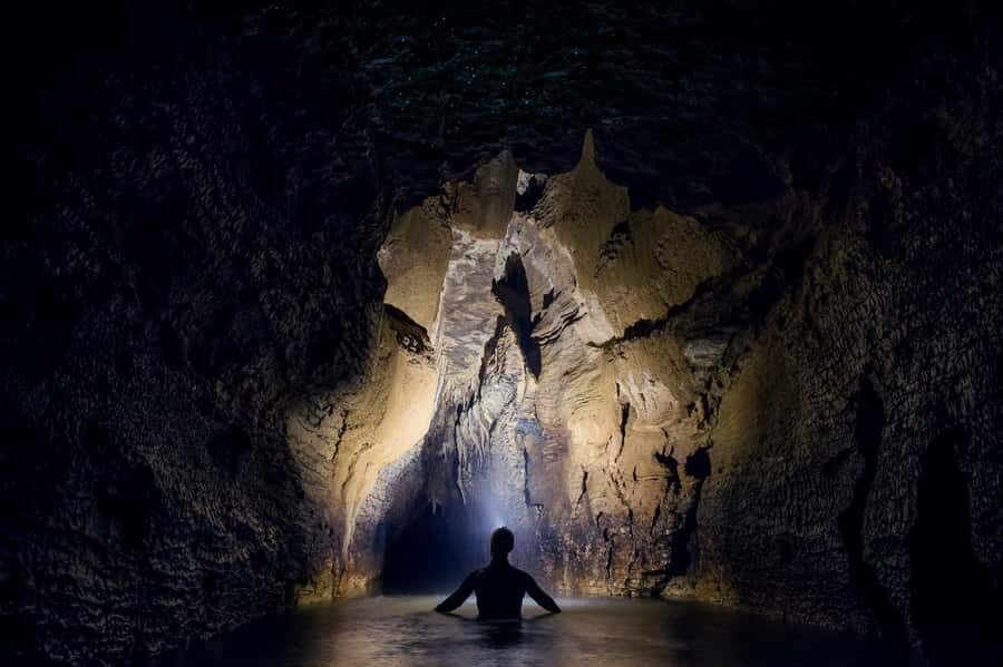 Waitomo Caves Black Abyss Ultimate Caving Experience - Ruakuri Cave training: why practicing first matters