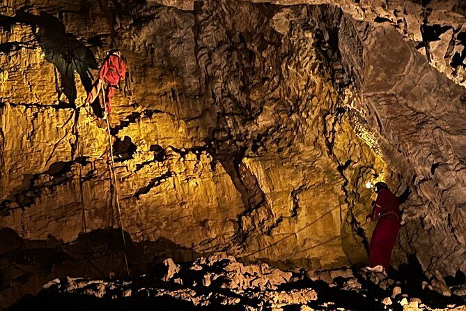 WAITOMO - Twin Caves Discovery - Private Day Tour from Auckland - Mercer and the Waikato River: A Quick Nature Stretch