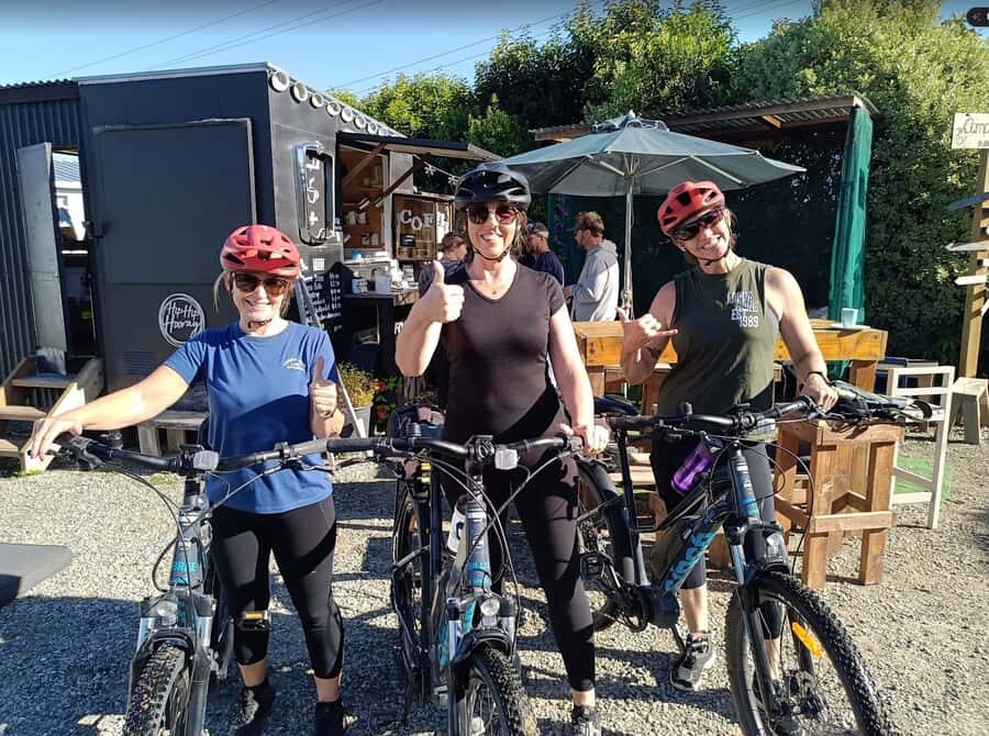 Wānaka And Hāwea: Trail Ride on Bike or E-Bike - The ride from Lake Hāwea to Albert Town: river views plus a real half-way reset