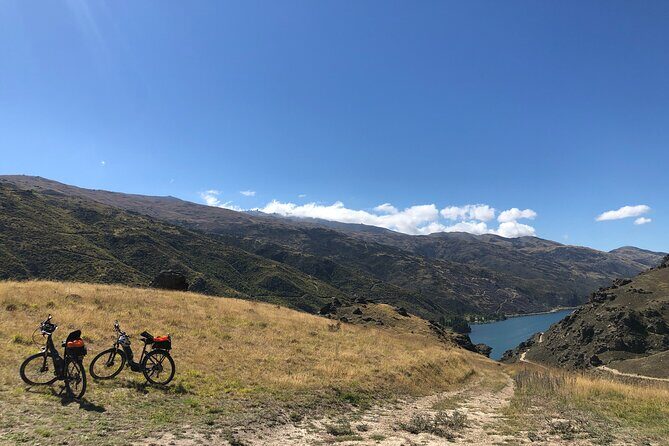 Wanaka Breweries E-Bike Tour - Stop 1: Lake Wanaka views and Hawea Whitewater Park