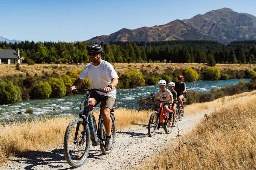 Wānaka: Gladstone Track and Wanaka Trails on Bike or eBike - Breaks that make the day feel like a plan, not a grind