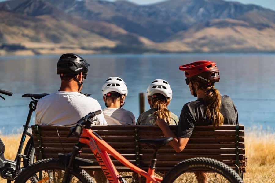 Wānaka: Gladstone Track and Wanaka Trails on Bike or eBike - E-bike vs regular bike: getting the right experience for your group