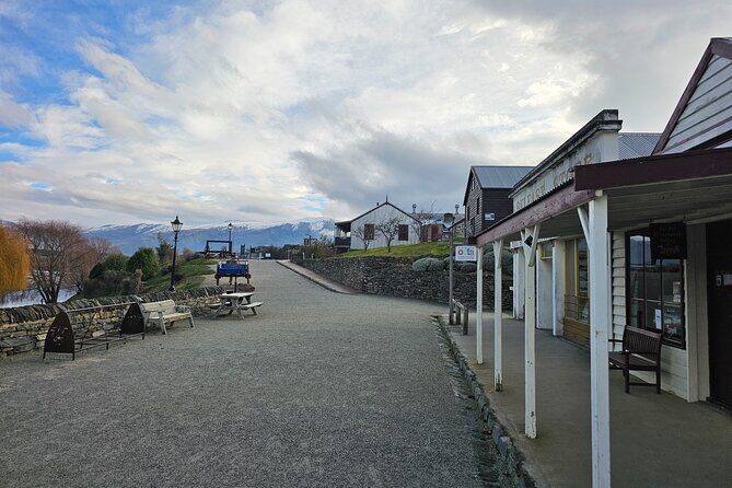 Wanaka Private Day Trip from Queenstown: TravelnGo - Price and value: $390.34 per group adds up differently by headcount