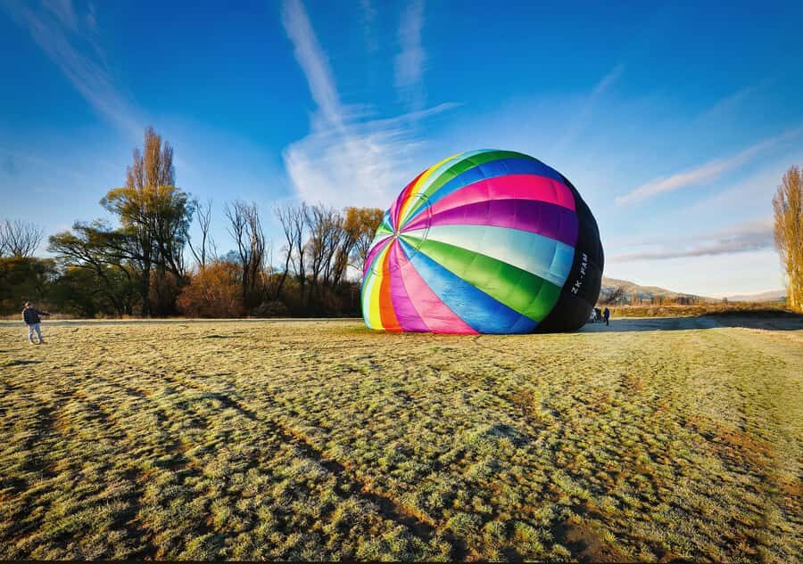 Wanaka: Scenic Hot Air Balloon Flight - The Morning Setup: Pick-Up and Getting to the Launch Site