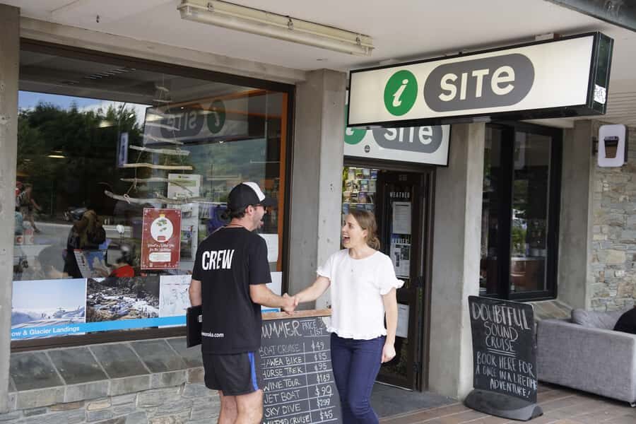 Wanaka: Tandem Skydive Experience - Getting There and Getting Set Up (Without a Headache)