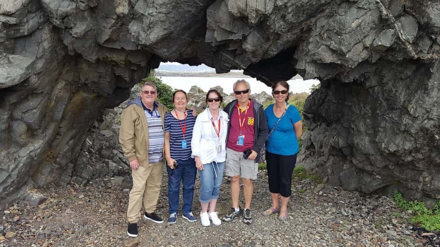 Wellington: Cave to Coast Highlights Guided Tour - The 5-hour pace: fast, but not chaos