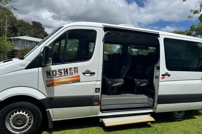 Wellington Jewish Heritage sightseeing tour with a kosher lunch - Holocaust Centre of New Zealand: Remembrance Within a City-Day Plan