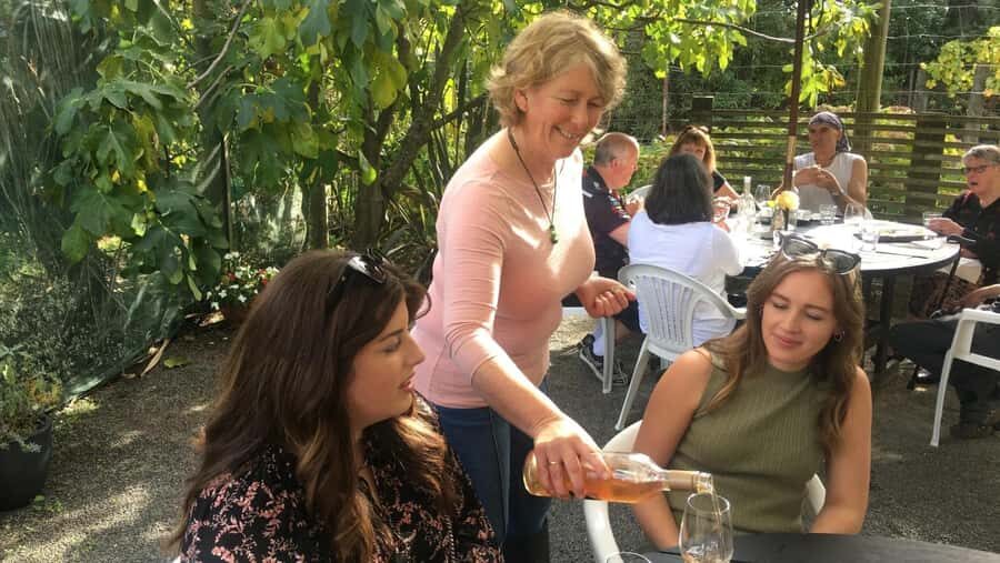 Wellington: Martinborough Private Winery Tour with Lunch - Quick reasons you’ll like this Wellington to Martinborough tour