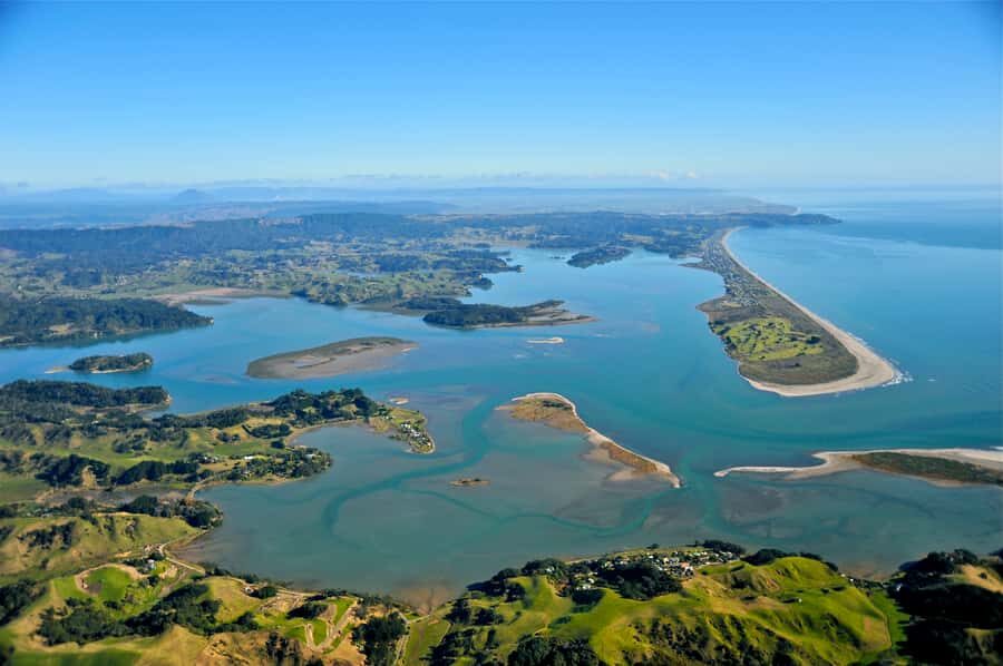 Whakaari - White Island Cultural and Flight Experience - Te Ao Maori Welcome: Mihimihi, Hongi, Pounamu, and the Story of Mauri